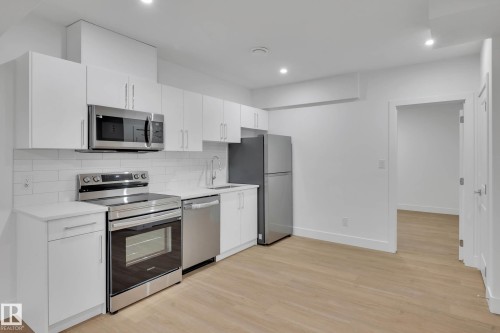 76 Penn Place, Spruce Grove, AB - Indoor Photo Showing Kitchen