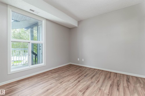 #23 14620 26 St Nw, Edmonton, AB - Indoor Photo Showing Other Room