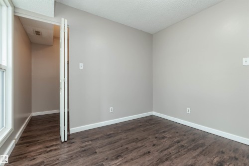#23 14620 26 St Nw, Edmonton, AB - Indoor Photo Showing Other Room