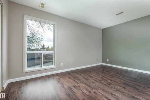 #23 14620 26 St Nw, Edmonton, AB - Indoor Photo Showing Other Room