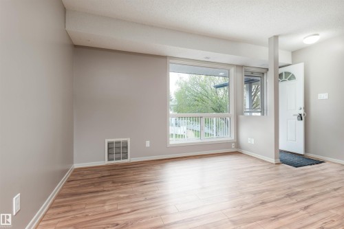 #23 14620 26 St Nw, Edmonton, AB - Indoor Photo Showing Other Room