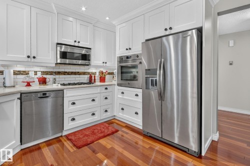 3108 36B Avenue Nw, Edmonton, AB - Indoor Photo Showing Kitchen