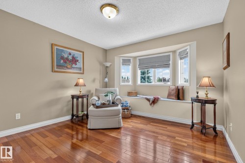 3108 36B Avenue Nw, Edmonton, AB - Indoor