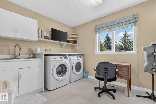 3108 36B Avenue Nw, Edmonton, AB - Indoor Photo Showing Laundry Room
