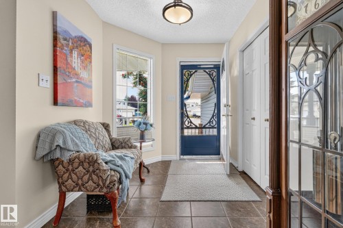 3108 36B Avenue Nw, Edmonton, AB - Indoor Photo Showing Other Room