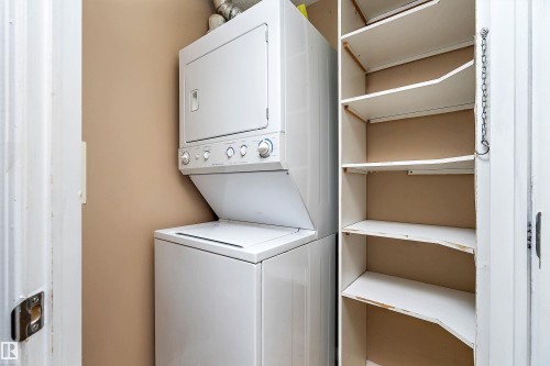 #325 11325 83 St Nw, Edmonton, AB - Indoor Photo Showing Laundry Room