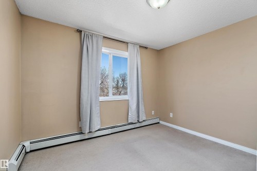 #325 11325 83 St Nw, Edmonton, AB - Indoor Photo Showing Other Room