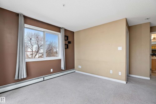 #325 11325 83 St Nw, Edmonton, AB - Indoor Photo Showing Other Room