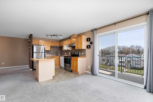#325 11325 83 St Nw, Edmonton, AB - Indoor Photo Showing Kitchen