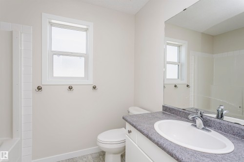 21 Alderson Close, Fort Saskatchewan, AB - Indoor Photo Showing Bathroom
