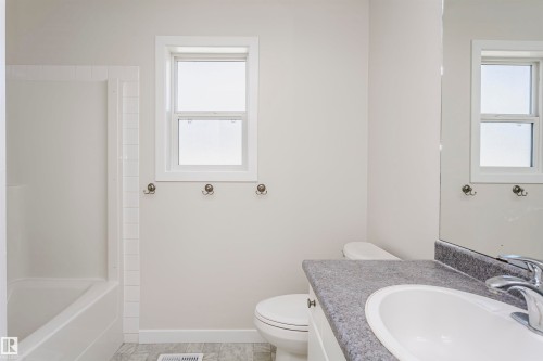 21 Alderson Close, Fort Saskatchewan, AB - Indoor Photo Showing Bathroom
