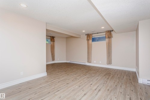 21 Alderson Close, Fort Saskatchewan, AB - Indoor Photo Showing Other Room