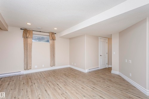 21 Alderson Close, Fort Saskatchewan, AB - Indoor Photo Showing Other Room