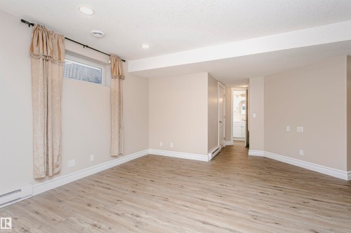 21 Alderson Close, Fort Saskatchewan, AB - Indoor Photo Showing Other Room