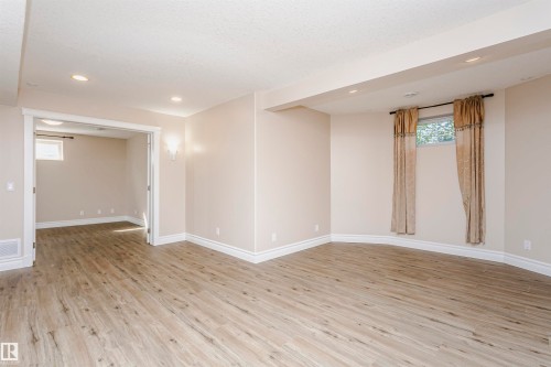 21 Alderson Close, Fort Saskatchewan, AB - Indoor Photo Showing Other Room