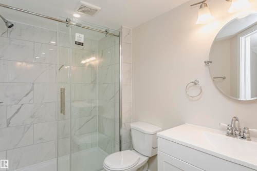 21 Alderson Close, Fort Saskatchewan, AB - Indoor Photo Showing Bathroom