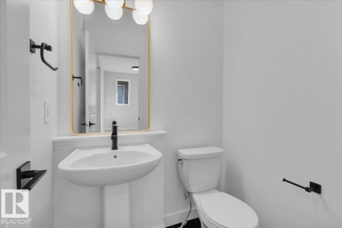 8308 Kiriak Loop Sw, Edmonton, AB - Indoor Photo Showing Bathroom