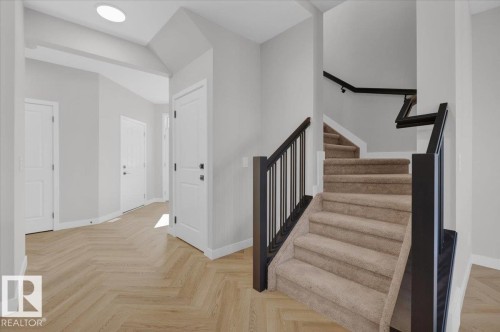 8308 Kiriak Loop Sw, Edmonton, AB - Indoor Photo Showing Other Room