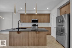 8308 Kiriak Loop SW Edmonton, AB T6W 5S2