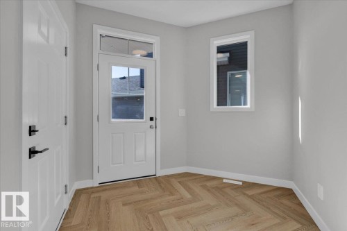 8308 Kiriak Loop Sw, Edmonton, AB - Indoor Photo Showing Other Room