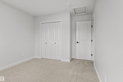 9096 Elves Loop Nw, Edmonton, AB - Indoor Photo Showing Other Room