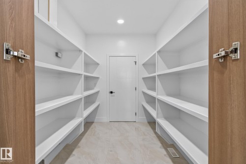 213 Fraser Way Nw, Edmonton, AB - Indoor With Storage