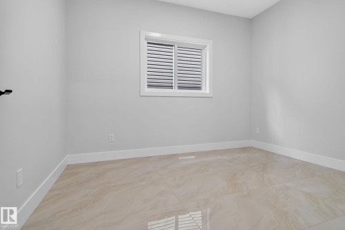 213 Fraser Way Nw, Edmonton, AB - Indoor Photo Showing Other Room