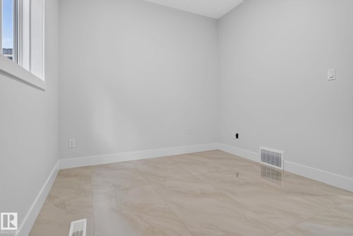 213 Fraser Way Nw, Edmonton, AB - Indoor Photo Showing Other Room