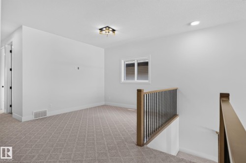 213 Fraser Way Nw, Edmonton, AB - Indoor Photo Showing Other Room