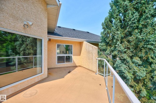 #4 11809 9B Av Nw, Edmonton, AB - Outdoor With Exterior
