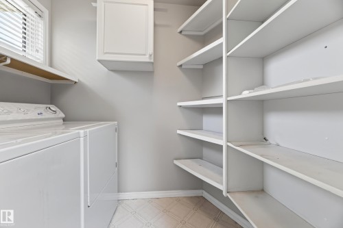 #4 11809 9B Av Nw, Edmonton, AB - Indoor With Storage
