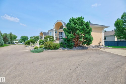 #4 11809 9B Av Nw, Edmonton, AB - Outdoor