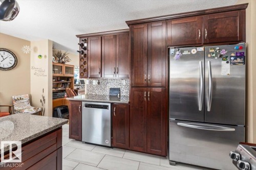 8928 92 Avenue, Fort Saskatchewan, AB - Indoor Photo Showing Kitchen