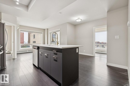 #904 10410 102 Av Nw, Edmonton, AB - Indoor Photo Showing Kitchen