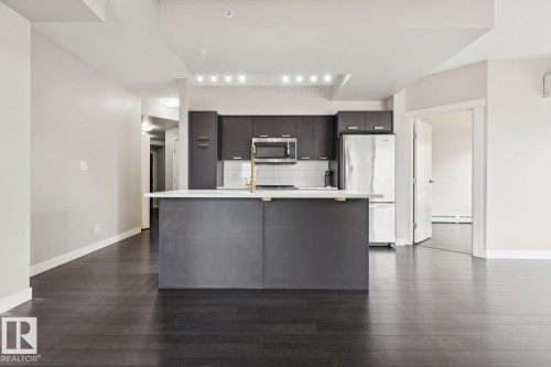 #904 10410 102 Av Nw, Edmonton, AB - Indoor Photo Showing Kitchen