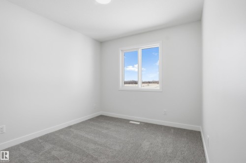 3758 Erlanger Drive Nw, Edmonton, AB - Indoor Photo Showing Other Room