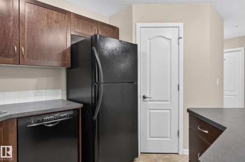 #210 392 Silver Berry Rd Nw, Edmonton, AB - Indoor Photo Showing Kitchen
