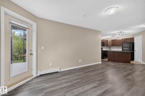 #210 392 Silver Berry Rd Nw, Edmonton, AB - Indoor Photo Showing Kitchen