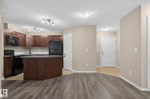 #210 392 Silver Berry Rd Nw, Edmonton, AB - Indoor Photo Showing Kitchen