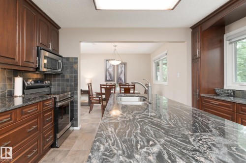 94 Marlboro Drive, Spruce Grove, AB - Indoor Photo Showing Kitchen With Double Sink