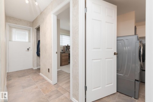 94 Marlboro Drive, Spruce Grove, AB - Indoor Photo Showing Other Room