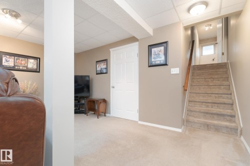 94 Marlboro Drive, Spruce Grove, AB - Indoor Photo Showing Other Room
