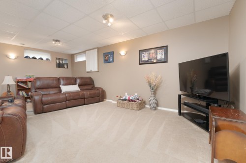 94 Marlboro Drive, Spruce Grove, AB - Indoor