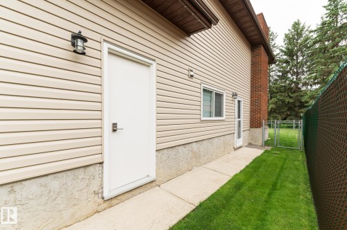 94 Marlboro Drive, Spruce Grove, AB - Outdoor With Exterior