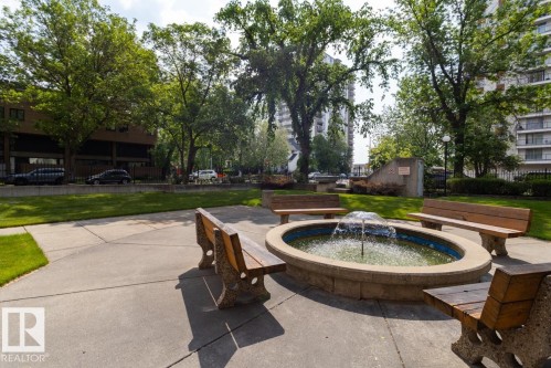 #903 9916 113 St Nw, Edmonton, AB - Outdoor With Backyard