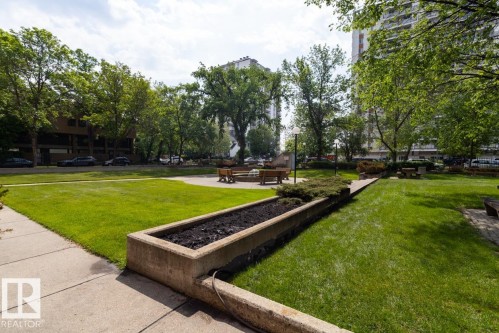 #903 9916 113 St Nw, Edmonton, AB - Outdoor With Backyard