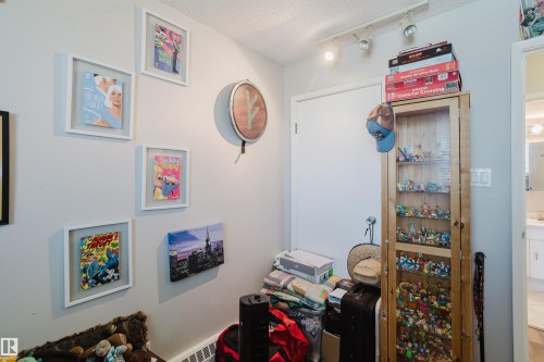 #903 9916 113 St Nw, Edmonton, AB - Indoor Photo Showing Other Room