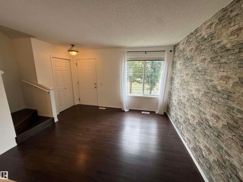 #8 3075 Trelle Cr Nw, Edmonton, AB - Indoor Photo Showing Other Room