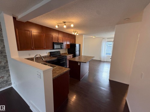 #8 3075 Trelle Cr Nw, Edmonton, AB - Indoor Photo Showing Kitchen