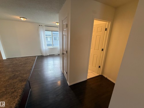 #8 3075 Trelle Cr Nw, Edmonton, AB - Indoor Photo Showing Other Room